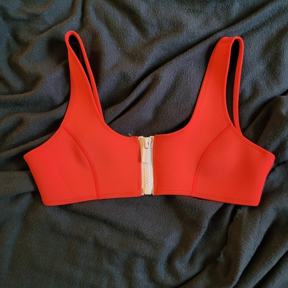 Hoaka red zippered cheeky bikini - Picture 2 of 7